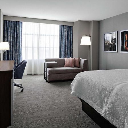 Hampton Inn Chicago Mccormick Place Bagian luar foto