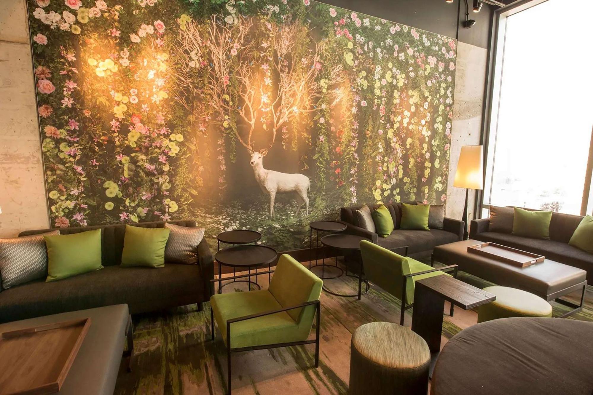 Hampton Inn Chicago Mccormick Place Bagian luar foto