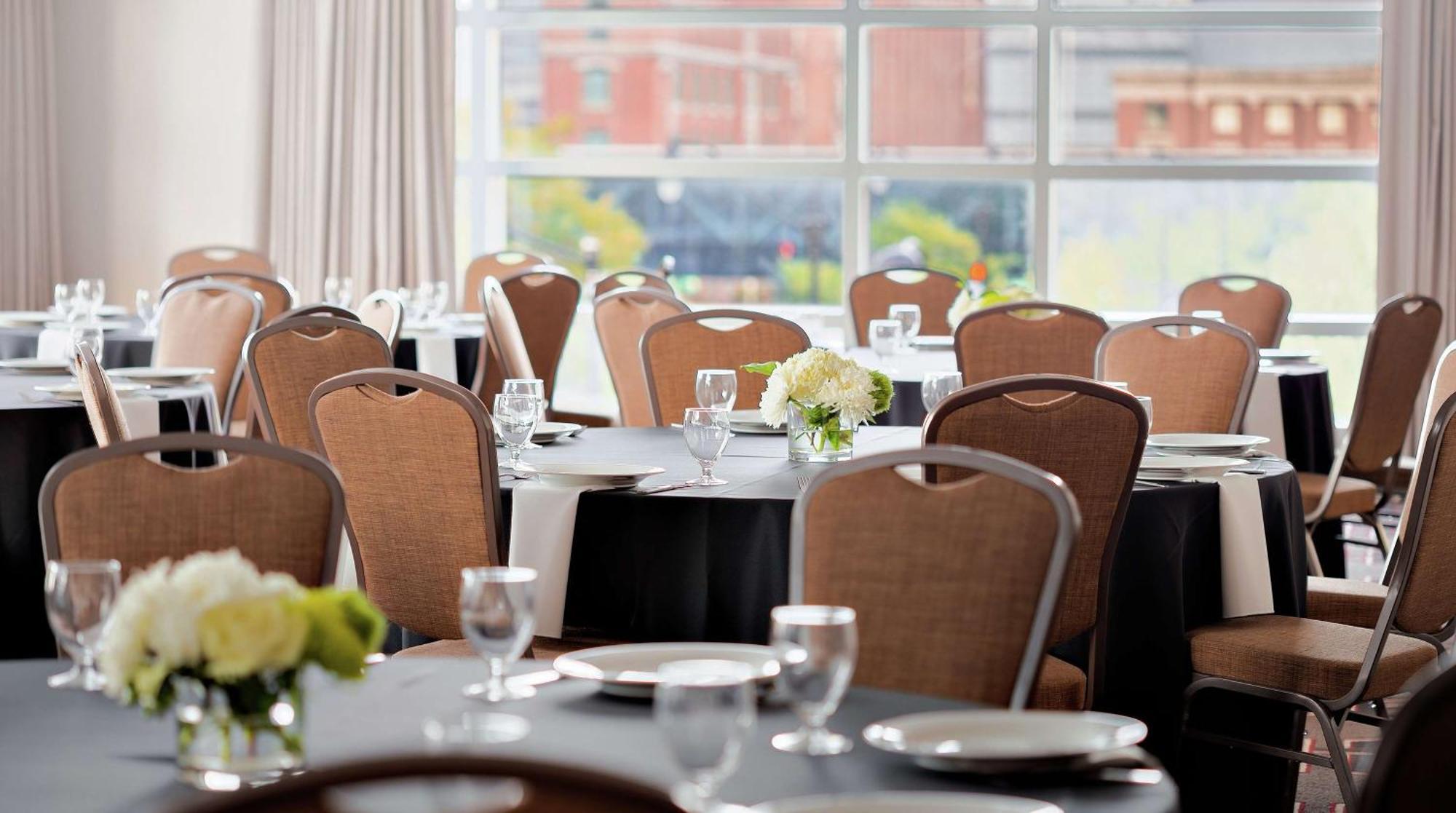 Hampton Inn Chicago Mccormick Place Bagian luar foto