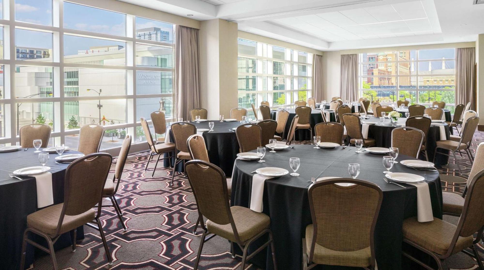 Hampton Inn Chicago Mccormick Place Bagian luar foto