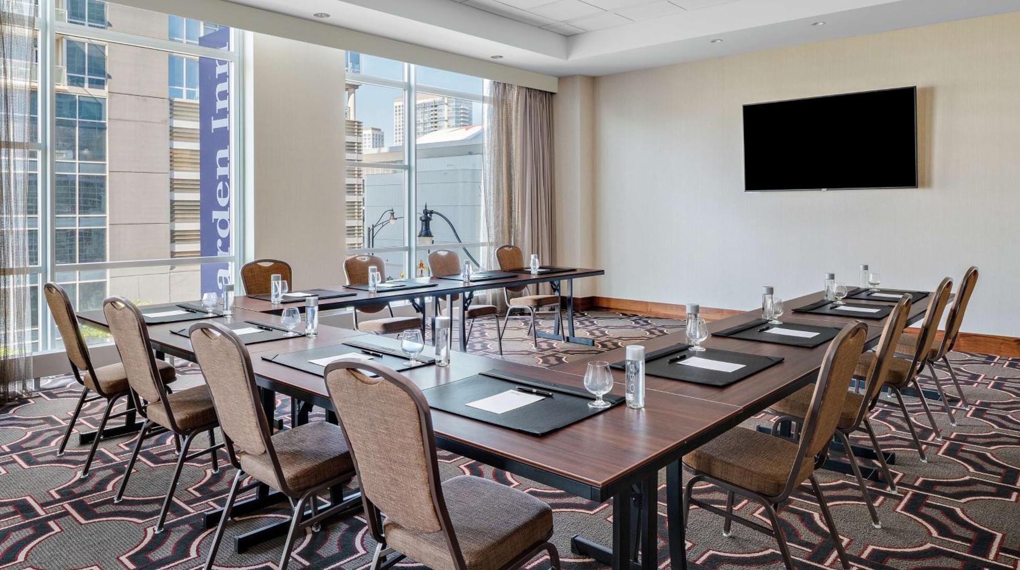 Hampton Inn Chicago Mccormick Place Bagian luar foto