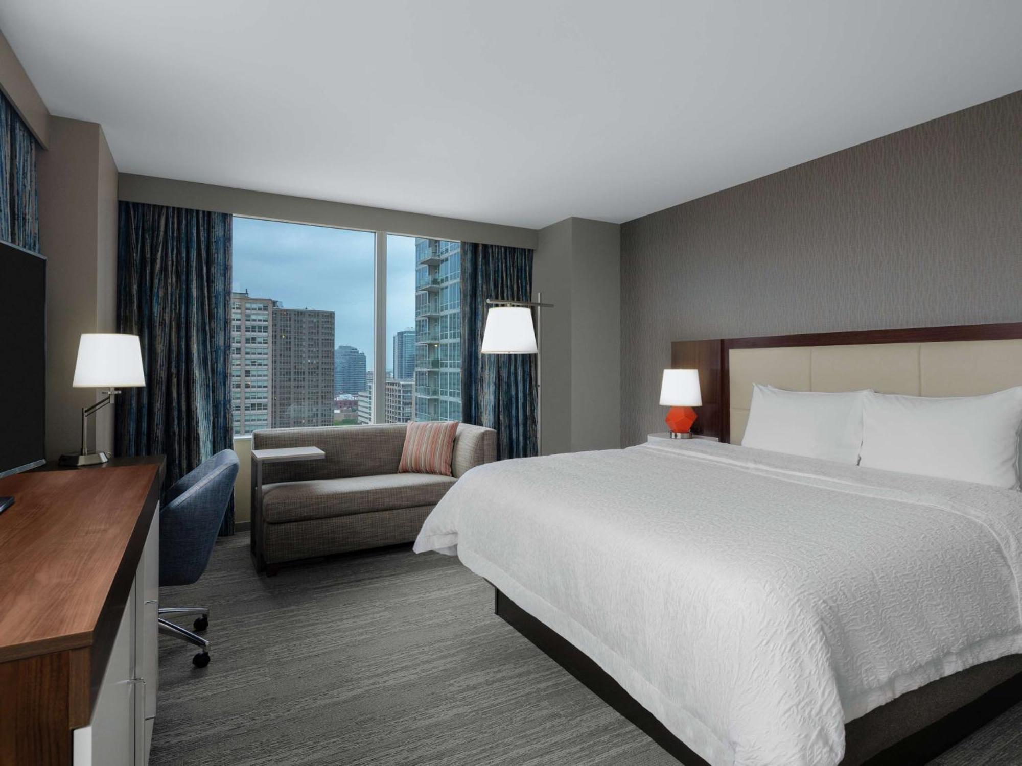 Hampton Inn Chicago Mccormick Place Bagian luar foto